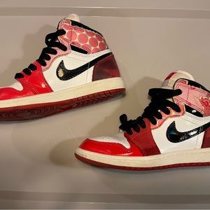 Jordan 1 Retro High OG
Spider-Man Across the Spider-Verse (PS)